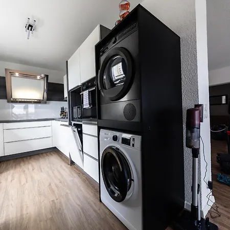 120 M Penthouse, Europa Park -rulantica- Strassburg - Colmar - Schwarzwald, Bis 11 Personnen 아파트 라어